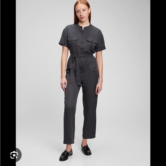 GAP Black Tencel Short Sleeve Jumpsuit Button Up Small - Picture 1 of 9